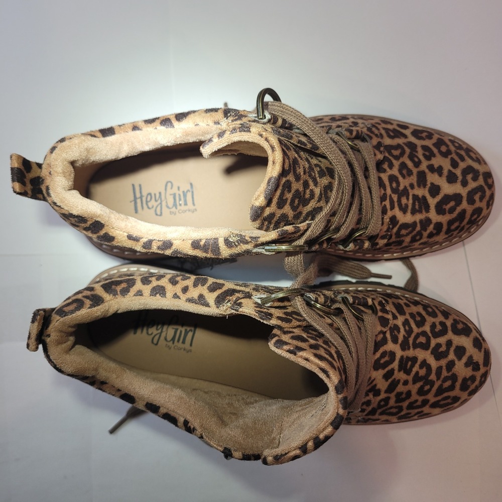 Hey‎ Girl by Corkys Campfire Leopard Ankle Boots Women 10 Lug Sole Animal Print - Picture 13 of 13